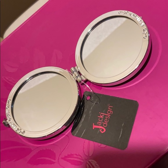 Compact mirror - Picture 2 of 2